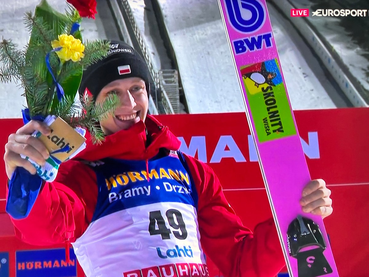 Wielki dzień Wąska! Historyczne podium Polaka w&nbsp;Lahti